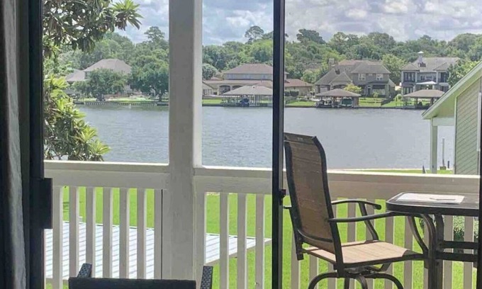 April Sound Condominio | WaterFront Condo in upscale neighborhood of April Sound “Our Happy Place”