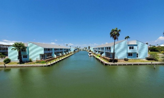 Key Allegro Condominio | Waterfront Condo with a View in Rockport