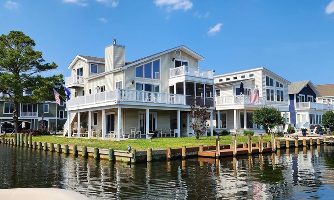 South Bethany Harbor Casa | Esquina de la zona costera del sur de Bethany Beach con muelle para botes, 2 cuadras de la playa