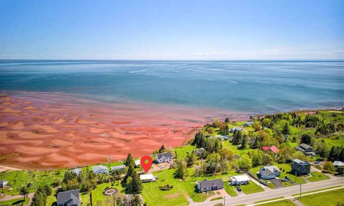 Stratford Casa | Waterfront Cottage beach access