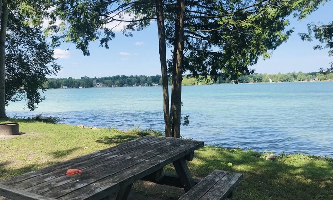 Chatsworth Cabaña | Waterfront Cottage