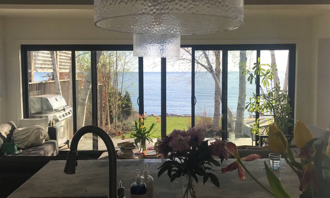 The Blue Mountains Cabaña | Waterfront cottage on Georgian Bay in the Blue Mountains on Lora Bay Golf Course
