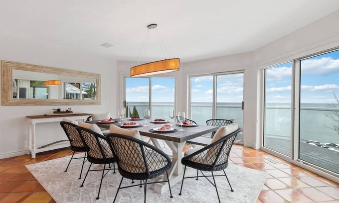 Meaford Casa | Waterfront Cottage on Georgian Bay w/ Hot Tub