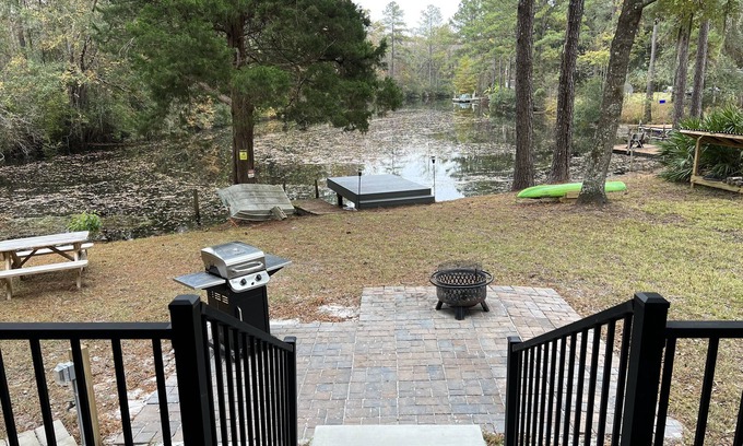 Kingsland Casa | Waterfront cottage