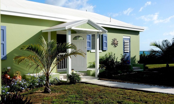 Estate Cane Garden Cabaña | Casa Frente al Mar en Estado Privado
