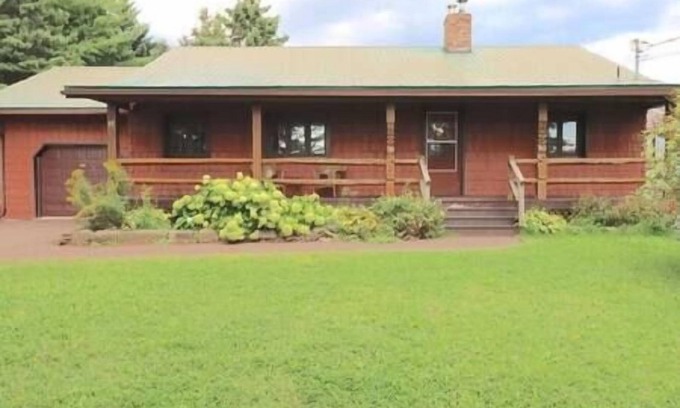 Saint-Joseph-de-Kent Casa | Waterfront - Cozy Baie Chalet