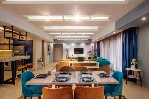 Heliopolis Apartamento | Waterfront Designer 2BR - 5 min to Airport