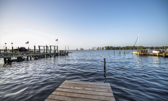 Edenton Cabaña | Waterfront Edenton Bay Cottage - Walk to Dtwn