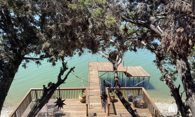 Burnet Cabina | Waterfront, fishing primer, sunning decks, swimming area, kayaks