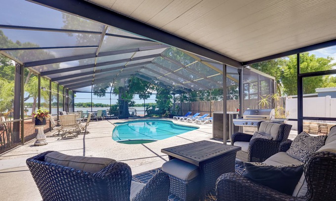 Orient Park Casa | Waterfront Tampa House con piscina, muelle y acceso al lago