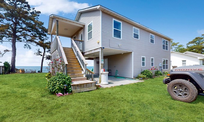 Point Harbor Casa | Waterfront getaway with sound views, washer/dryer, furnished deck, & AC