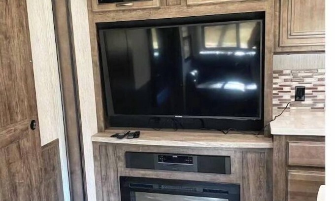 Lufkin Casa | Waterfront Glamping
