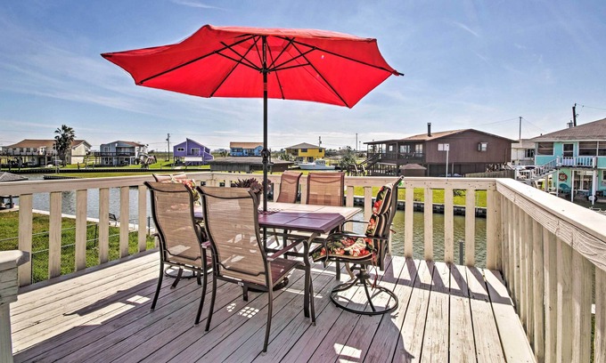 Freeport Casa | Waterfront Haven w/ Grill - 9 Mi to Surfside Beach