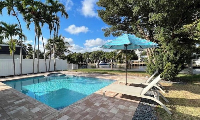Central Fort Lauderdale Casa | Waterfront Hiden Gem! 9 Minutes from Beach
