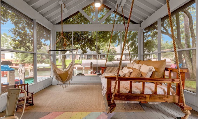 Walden on Lake Conroe Casa | Waterfront Home on Lake Conroe with a private dock and covered boat lift.