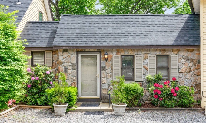Holderness Casa | Waterfront home on Squam Lake