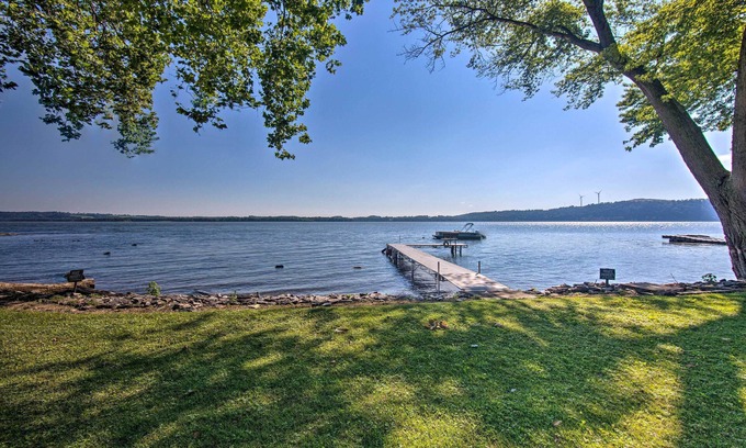 Wrightsville Casa | Waterfront Home w/ Hot Tub in Wrightsville!