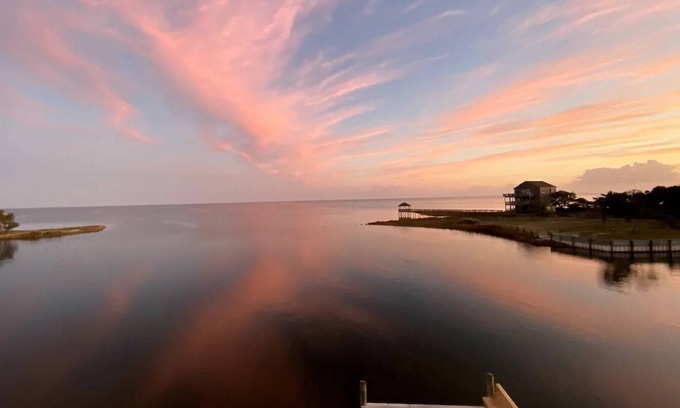 Brigands' Bay Casa | Waterfront Home w/ Great View! Spacious and Cozy!