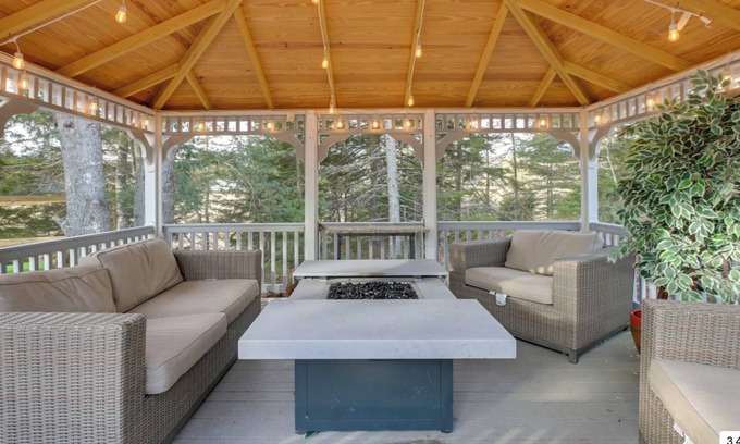 Gouldsboro Casa | OCEAN FRONT, WATER FRONT, PRIVATE, PETS ALLOWED, CHILDREN WELCOME, KAYAKS