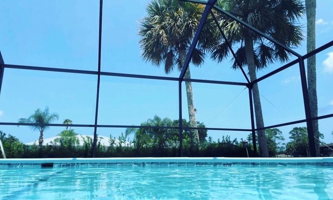 Palm Harbor Casa | Waterfront-Htd Pool & Spa Dock-Kayak-Beaches- Endless Summer!