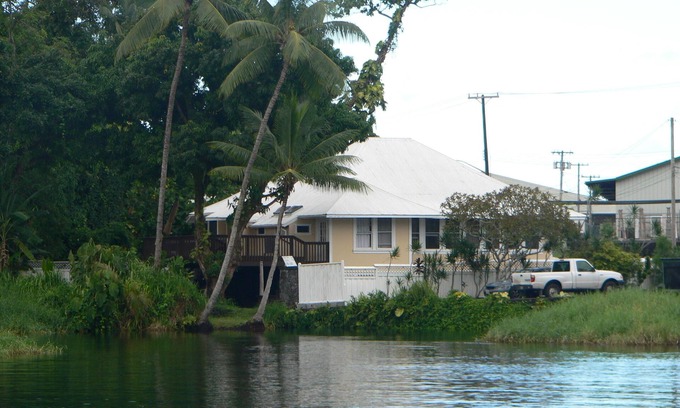 Keaukaha Casa | Línea de costa en el corazón de Hilo, a 1 cuadra de hoteles. Construido en el estanque w / peces y tortugas.