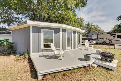 Jonesville Apartamento | Waterfront Jonesville Studio on Black River Lake!