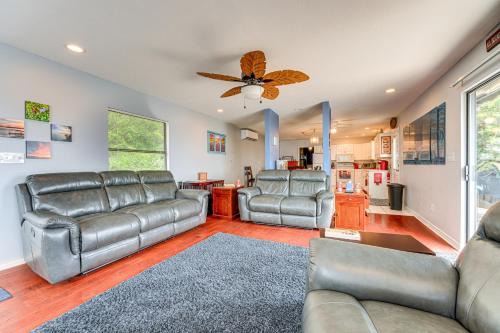 Burnet Casa | Waterfront Lake Buchanan Cottage with Kayaks!
