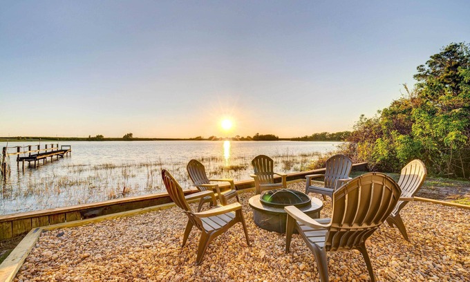 Fedhaven Casa | Waterfront Lake Wales Vacation Rental w/ Kayaks!