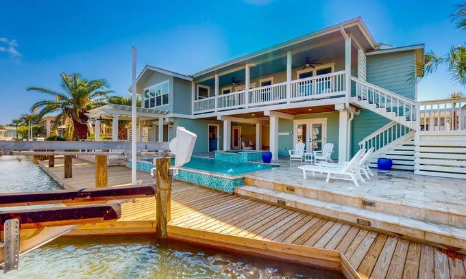 Key Allegro Casa | Waterfront Living at Its Best | Cabana, Private Dock, Hot tub and Pool