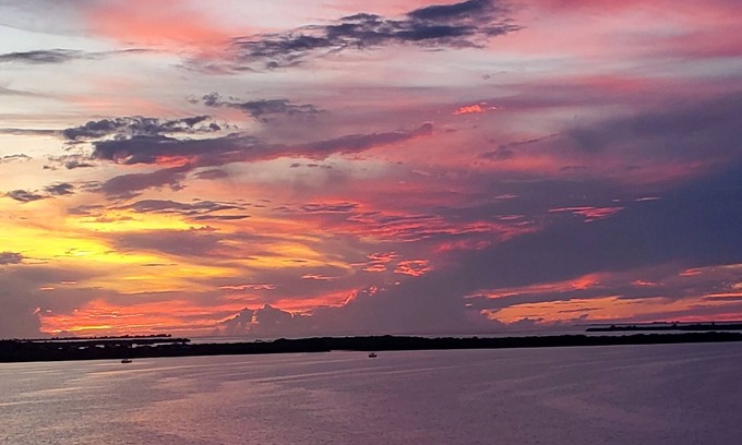 Palmetto Condominio | Waterfront Luxury Penthouse Condo on Tampa Bay Estuary and Golf Course