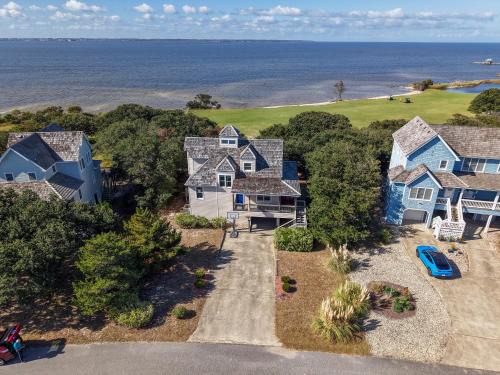 Nags Head Casa | Waterfront luxury w-beach resort-pool-golf-tennis-fishing & views!