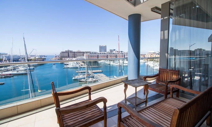 Victoria and Alfred Waterfront Apartamento | Frente al puerto deportivo de 2 dormitorios con vista al yate