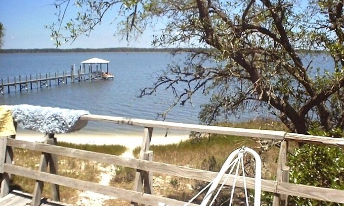 Alligator Point Casa | Frente a la bahía, playa privada, vistas espectaculares, descuento único por semana