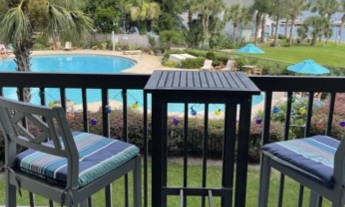 Fort Walton Beach Apartamento | Waterfront Paradise <brClose to Beaches & Destin<brNew Kitchen & Private Marina