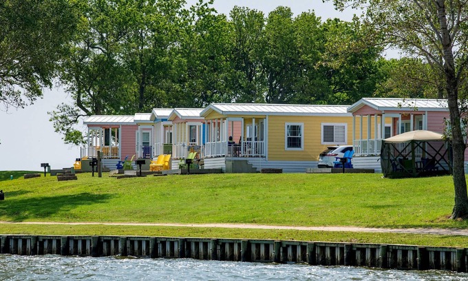 Coinjock Cabaña | Waterfront Pet-friendly Cabin in Currituck Sound Campground (WF37)