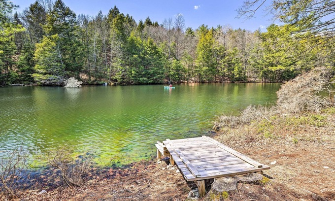 Henryville Casa | Waterfront Poconos Getaway: Game Room & Deck!
