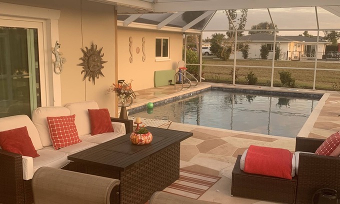 Broadmoor Casa | Waterfront Pool home very close to golf and beaches