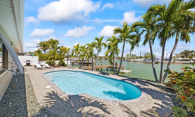 Causeway Isles Casa | Waterfront Retreat 3 Bedroom 2 Bath Pool & Dock
