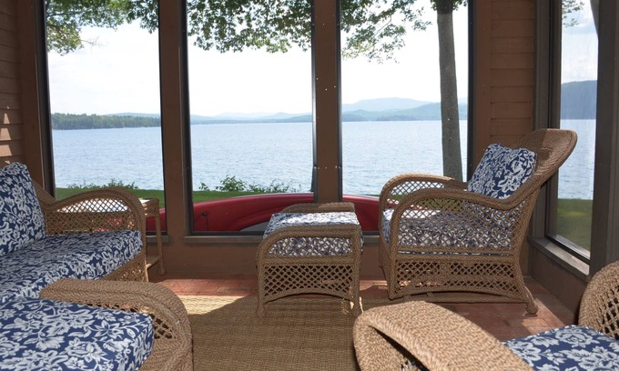 Bristol Casa | Frente al renovado Adosado Newfound Lake 2 playas Tenis de amarre 2 kayaks