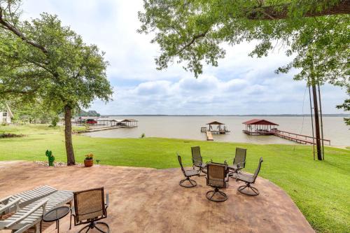 Kemp Casa | Waterfront Retreat with Dock on Cedar Creek Lake!