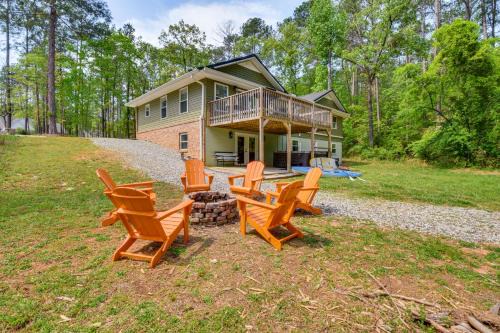 Townville Casa | Waterfront Townville Home with Hot Tub and Dock!