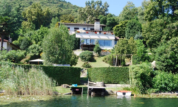Barza Villa | Waterfront Villa with private dock at Lago di Monate
