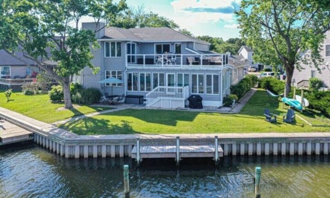 Ocean Pines Casa | Waterfront w/Dock, Rooftop Terrace & 2 Kings