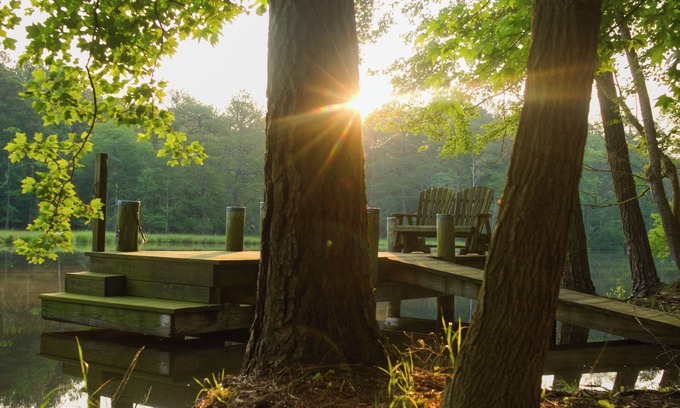 Worcester County Casa | Waterfront w/ Kayaks Firepit 100Mbs Inet EV Chrgr Near Assateague, Berlin, OC!
