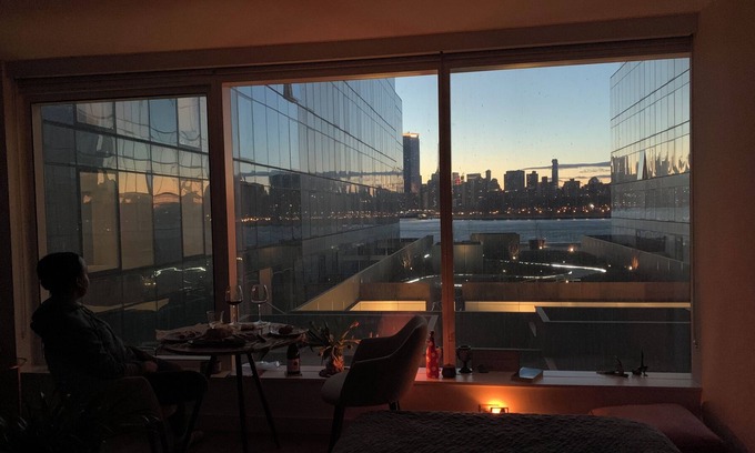 Williamsburg Casa | Waterfront / Water View Modern Apartment