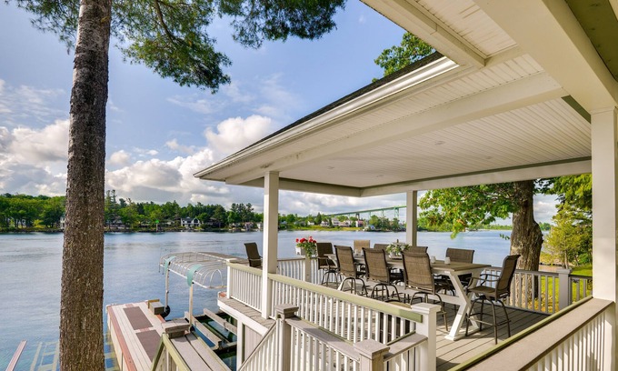 Wellesley Island Cabaña | Waterfront Wellesley Island Cottage w/ Boat Slip!
