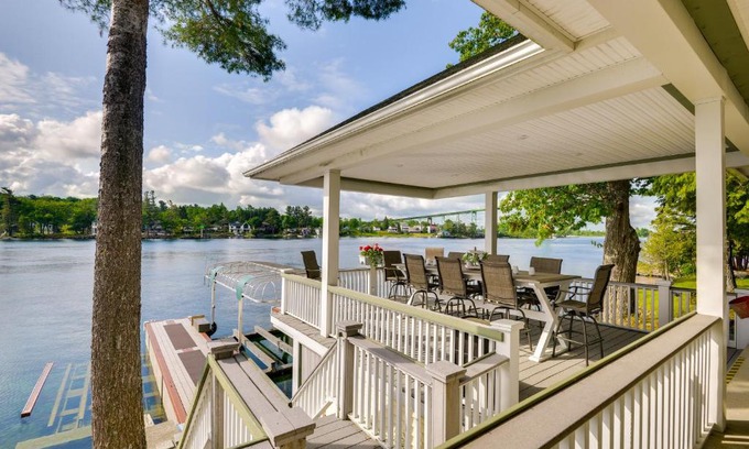 Wellesley Island Casa | Waterfront Wellesley Island Cottage with Boat Slip!