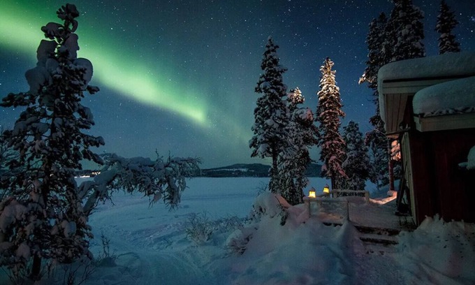 Kurravaara Casa | Waterfront with fantastic views and the midnight sun on the horizon