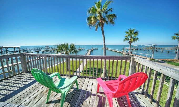 Rockport Casa | Waterfront with pier, great fishing and sunsets on Copano Bay in Rockport, Texas