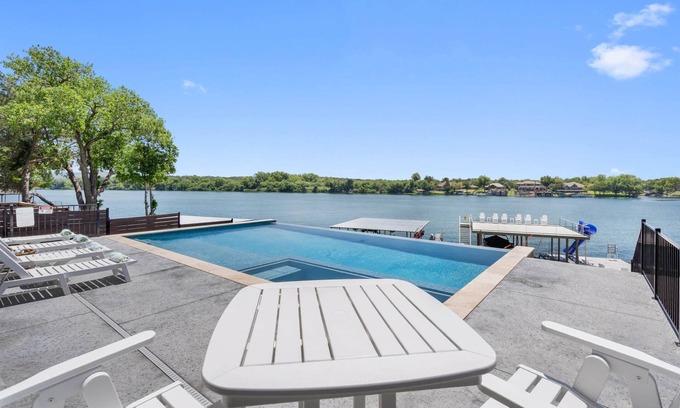 Kingsland Casa | Waterhouse at LBJ Residence I, 6 King Bedrooms, Pool, Spa, Boat/PWC Lift, Slide